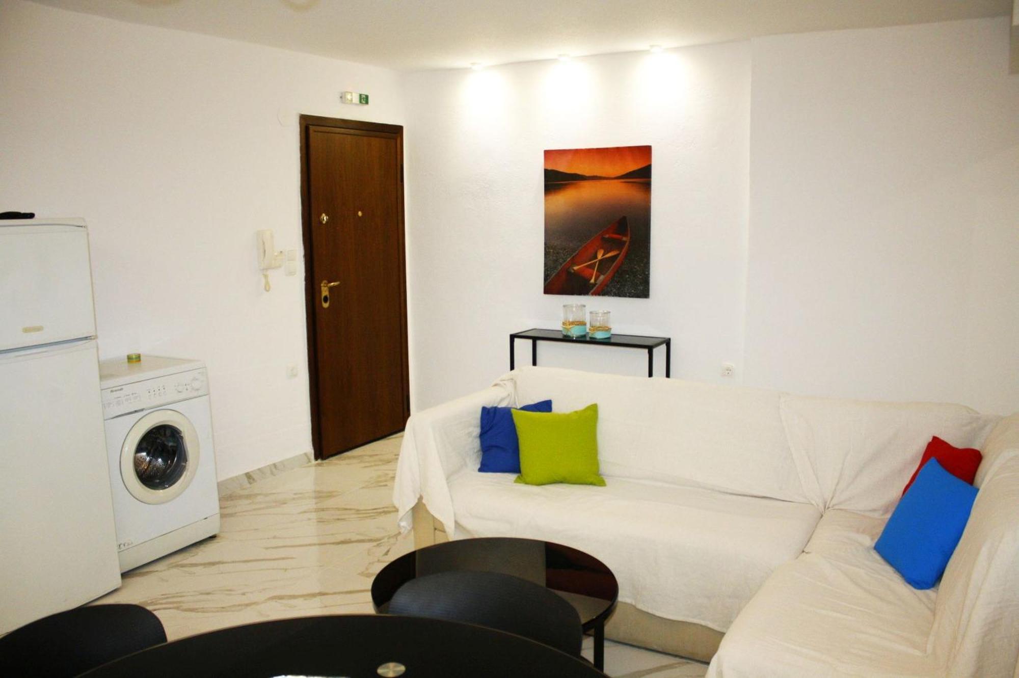 Salonikiou Beach Apartments & Villas Agios Nikolaos  Exterior photo