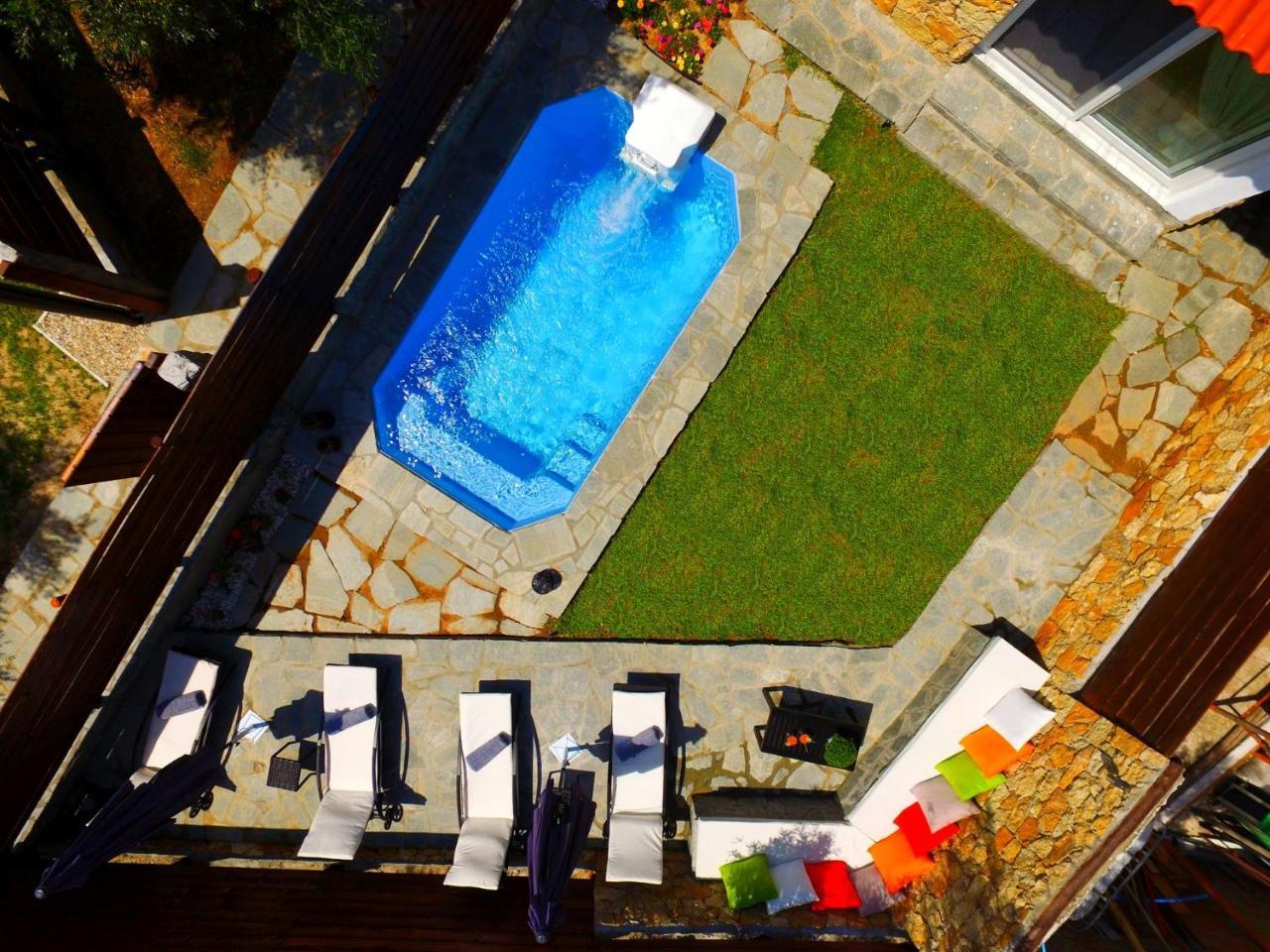 Salonikiou Beach Apartments & Villas Agios Nikolaos  Exterior photo
